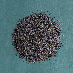 Image showing Circle of poppy seeds