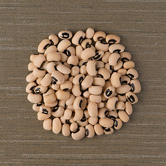 Image showing Circle of white beans