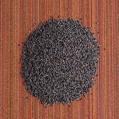 Image showing Circle of poppy seeds