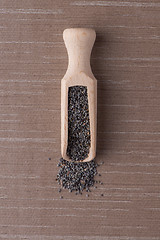 Image showing Circle of poppy seeds