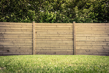 Image showing Fence on lawn