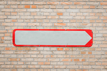 Image showing Metal sign with an arrow