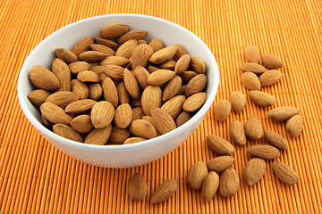 Image showing Bowl full of fresh almonds