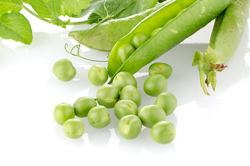 Image showing Fresh green pea pod