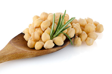 Image showing Chickpeas over wooden spoon