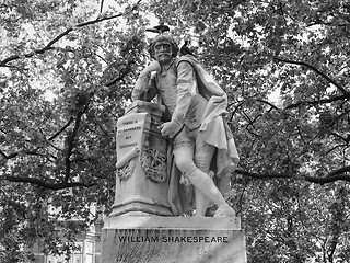 Image showing Black and white Shakespeare statue in London