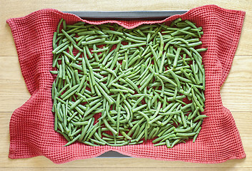 Image showing Green beans in metallic baking dish