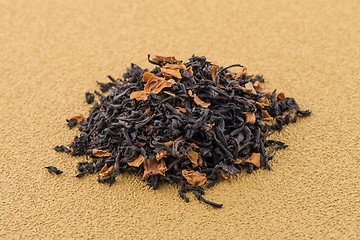 Image showing Black dry tea with petals