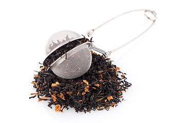 Image showing Black dry tea with petals