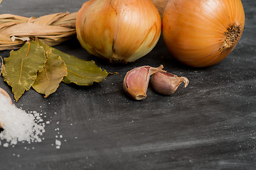 Image showing Onions and garlic 