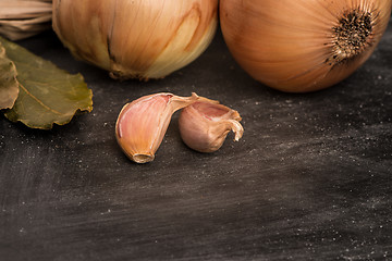 Image showing Onions and garlic 