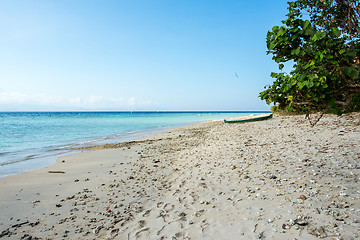 Image showing dream beach with boat, Bali Indonesia, Nusa Penida island