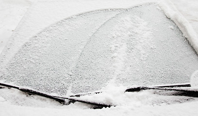 Image showing snow covered car