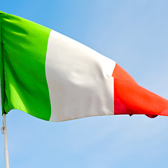Image showing italy   waving flag in the blue sky  colour and wave