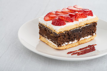 Image showing Chocolate strawberry cake 