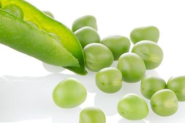 Image showing Fresh green pea pod