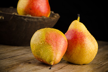 Image showing Pears in a Wood Bowl