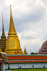 Image showing  pavement gold    temple   in   bangkok  grass  temple 
