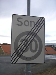 Image showing End of 30 km/h speed limit sign