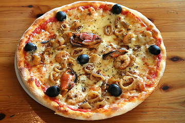 Image showing Seafood pizza