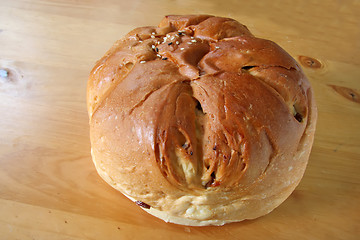 Image showing Nut and raisin bread
