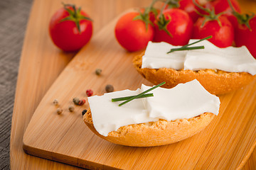 Image showing Bread with cottage