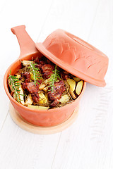 Image showing clay pot with meat