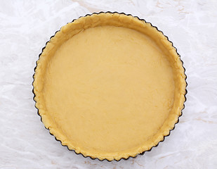 Image showing Flan tin lined with shortcrust pastry