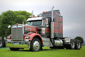 Image showing Kenworth 900A year 1976 Show Truck