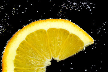 Image showing Slice lemon in water
