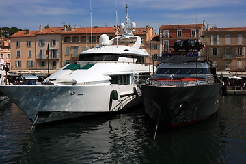 Image showing Black and white yachts