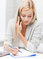 Image showing businesswoman with phone