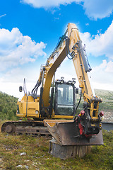 Image showing Yellow Digger