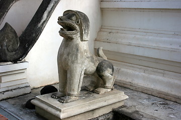 Image showing Lion statue