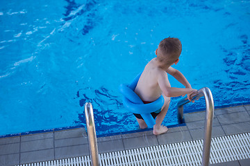 Image showing child portrait on swimming pool