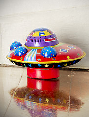 Image showing ufo toy 