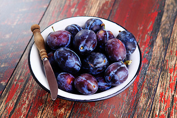 Image showing bowl of plums