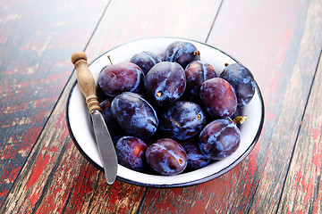 Image showing bowl of plums