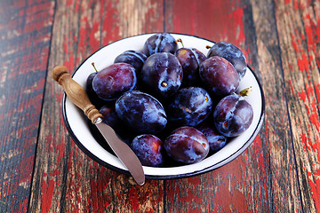 Image showing bowl of plums