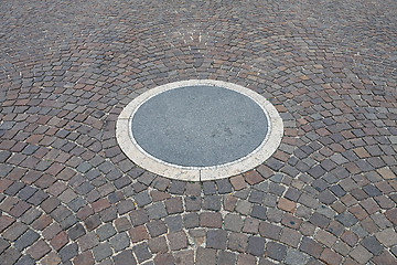 Image showing Pavement Circle