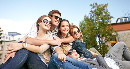 Image showing group of students or teenagers hanging out