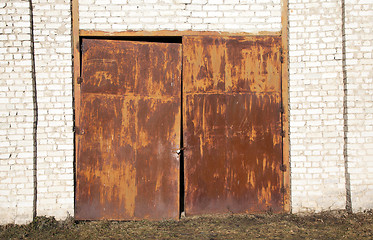 Image showing old rusty gate  