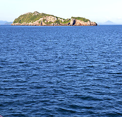 Image showing   asia  myanmar  lomprayah  bay isle   rocks foam  