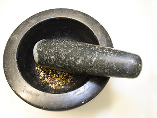 Image showing grinding peppercorns