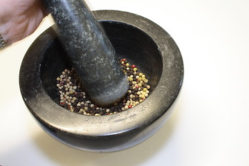 Image showing grinding peppercorns