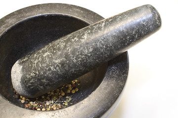 Image showing grinding peppercorns