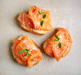 Image showing bread with salmon fillet