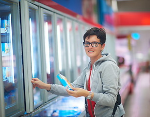 Image showing woman in supermarket