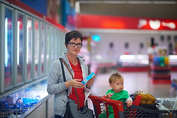 Image showing mother with baby in shopping