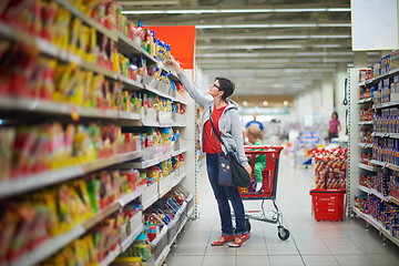 Image showing mother with baby in shopping